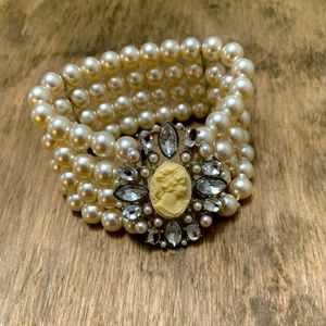 Vintage Style Cameo Rhinestone Bracelet Faux Pearls One Size Victorian Style